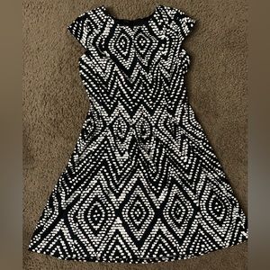 AB Studio Size 6 Spotted Diamond Patterned Cinched Pleated A-Line Midi Dress